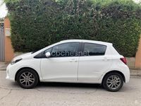 Usado Toyota Yaris City 69 CV (50 kW) 2014 Blanco Berlina