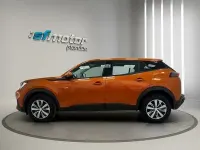 Usado Peugeot 2008 Active 110 CV (80 kW) 2021 Naranja SUV