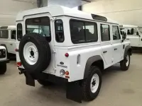 Używany Land Rover Defender 122 KM (89 kW) 2012 Biały SUV
