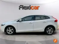 Begagnad Volvo V40 Momentum 120 HK (88 kW) 2018 Vit