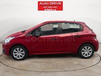 Usado Peugeot 208 Access 68 CV (50 kW) 2016 Granate Utilitario