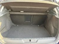 Usado Peugeot 308 Allure 100 CV (73 kW) 2019 Negro