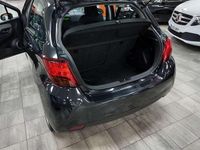 Usado Toyota Yaris Hybrid Advance 99 CV (72 kW) 2017 Negro Utilitario