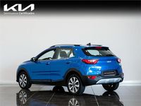 Usado Kia Stonic 101 CV (74 kW) 2024 Rojo SUV
