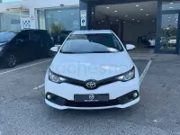 Usado Toyota Auris Active 116 CV (85 kW) 2016 Blanco Berlina