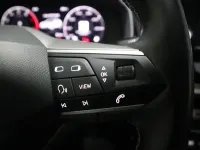Usado Seat Leon Style 130 CV (95 kW) 2022 Blanco