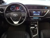 Usado Toyota Auris 132 CV (97 kW) 2014 Azul Berlina