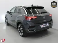 Usado VW T-Roc R-line 150 CV (110 kW) 2022 Gris / plata SUV