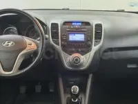 Usado Hyundai ix20 90 CV (66 kW) 2015 Gris / plata Utilitario
