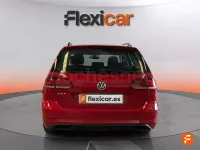 Usado VW Golf VII Advance 115 CV (84 kW) 2019 Rojo Familiar