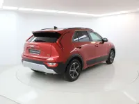 Usado Kia Niro 141 CV (103 kW) 2022 Rojo SUV