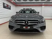 Usado Mercedes E220 194 CV (142 kW) 2017 Gris Berlina
