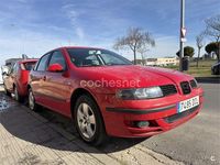 Usado Seat Leon Stella 105 CV (77 kW) 2004 Rojo Utilitario
