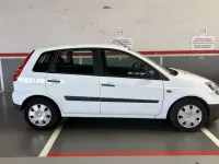 Usado Ford Fiesta Ambiente 69 CV (50 kW) 2007 Blanco Utilitario