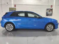 Usado Opel Astra Edition 110 CV (80 kW) 2023 Azul Utilitario