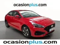 Usado Hyundai i30 100 CV (73 kW) 2025 Rojo Utilitario