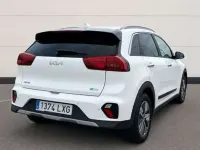 Usado Kia Niro 141 CV (103 kW) 2022 Blanco SUV