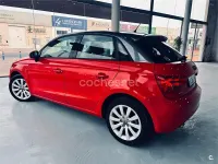 Usado Audi A1 Sportback Attraction 105 CV (77 kW) 2015 Rojo Utilitario