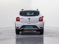 Usado Dacia Sandero Essentiel 90 CV (66 kW) 2018 Blanco Berlina