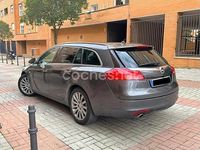 Usado Opel Insignia Cosmo 130 CV (95 kW) 2010 Gris / plata Familiar