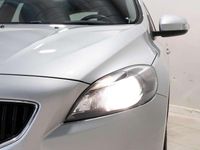 Usado Volvo V40 Kinetic 120 CV (88 kW) 2017 Plateado Utilitario