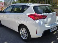 Usado Toyota Auris Active 132 CV (97 kW) 2015 Blanco Berlina