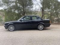 Usado BMW 316 Sport Line 102 CV (75 kW) 1991 Negro Berlina