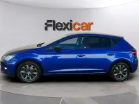Usado Seat Leon Style 130 CV (95 kW) 2019 Azul Berlina