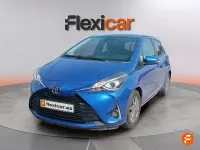 Usado Toyota Yaris Active 69 CV (50 kW) 2019 Azul Berlina
