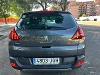 Usado Peugeot 3008 Style 120 CV (88 kW) 2015 Gris / plata Familiar