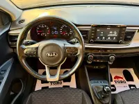 Usado Kia Rio 84 CV (61 kW) 2019 Negro Berlina