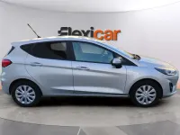 Usado Ford Fiesta Trend 75 CV (55 kW) 2022 Gris Utilitario