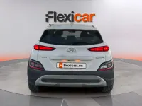 Usado Hyundai Kona 120 CV (88 kW) 2021 Gris SUV
