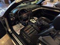 Usado Audi A4 Cabriolet 170 CV (125 kW) 2002 Gris / plata Descapotable