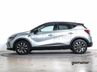 Usado Renault Captur Techno 90 CV (66 kW) 2024 Gris / plata SUV