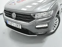 Usado VW T-Roc Advance 115 CV (84 kW) 2021 Gris / plata SUV