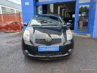 Usado Toyota Yaris Sol 90 CV (66 kW) 2007 Negro Utilitario