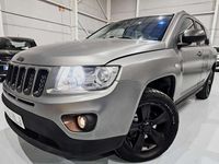 Usado Jeep Compass Sport 136 CV (100 kW) 2012 Gris / plata SUV