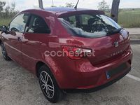 Usado Seat Ibiza SC Reference 90 CV (66 kW) 2010 Rojo Utilitario