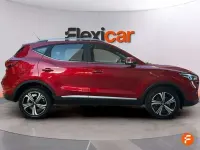 Käytetty MG ZS Comfort 106 HP (77 kW) 2022 Punainen Katumaasturi
