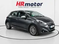 Usado Peugeot 208 Allure 100 CV (73 kW) 2016 Gris Utilitario