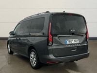 Usado Ford Tourneo Connect Titanium 122 CV (89 kW) 2025 Gris Monovolumen
