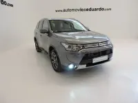 Usado Mitsubishi Outlander P-HEV 203 CV (149 kW) 2015 Gris / plata SUV