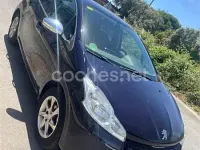 Usado Peugeot 208 Active 82 CV (60 kW) 2014 Azul Utilitario