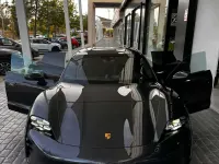 Usado Porsche Taycan Sport Turismo 439 kW (598 CV) 2022 Gris Familiar