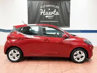 Usado Hyundai i10 67 CV (49 kW) 2021 Granate Utilitario