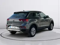 Usado VW T-Roc Life 110 CV (80 kW) 2023 Gris SUV