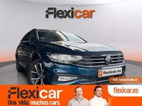 Usado VW Passat 122 CV (89 kW) 2023 Azul Familiar