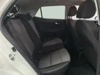 Usado Kia Stonic 101 CV (74 kW) 2022 Blanco SUV