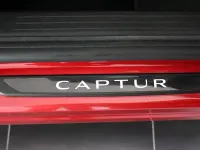 Usado Renault Captur Zen 159 CV (116 kW) 2021 Rojo SUV